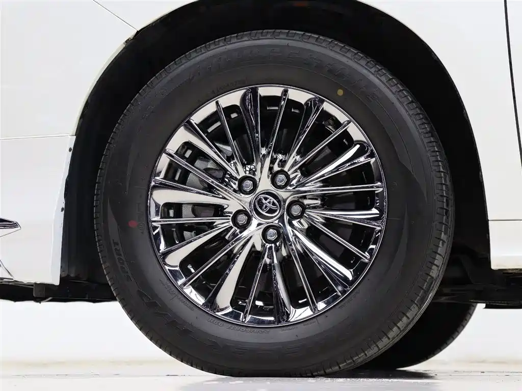 Toyota Alphard 2023 — фото 34