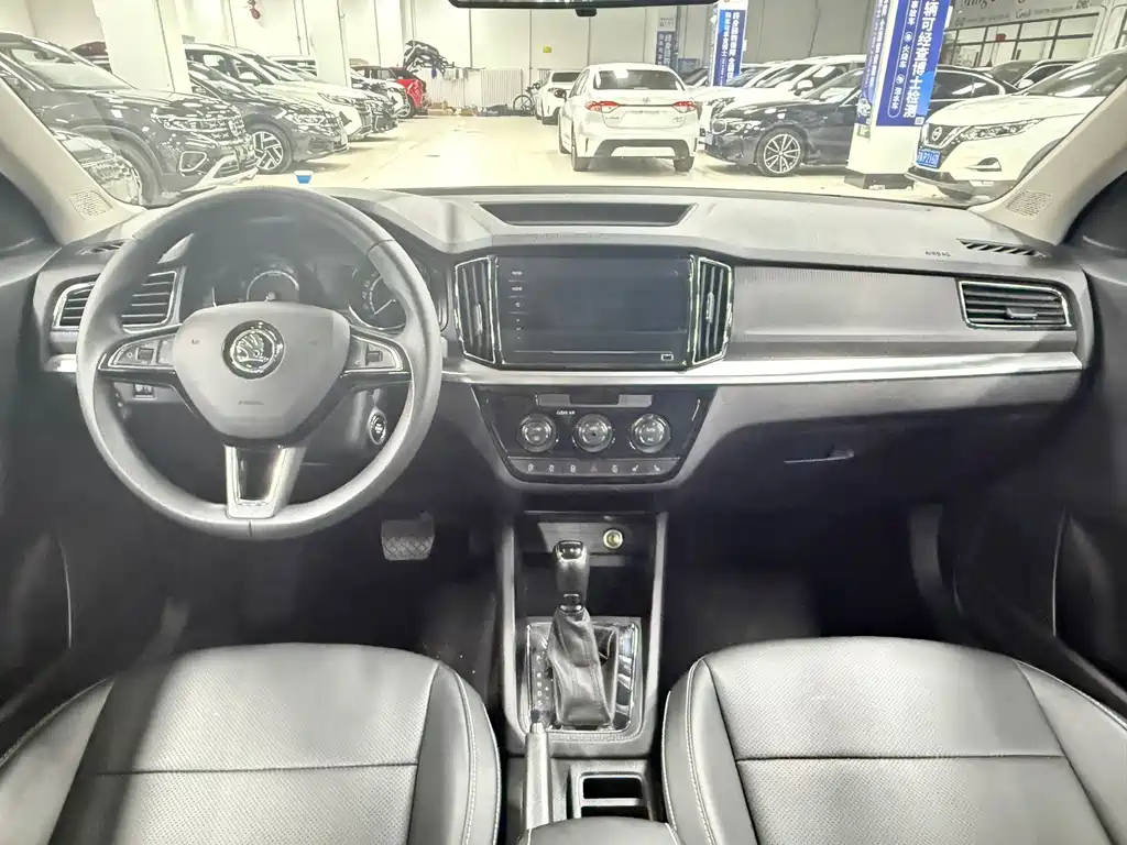 Skoda Octavia 2022 — фото 20