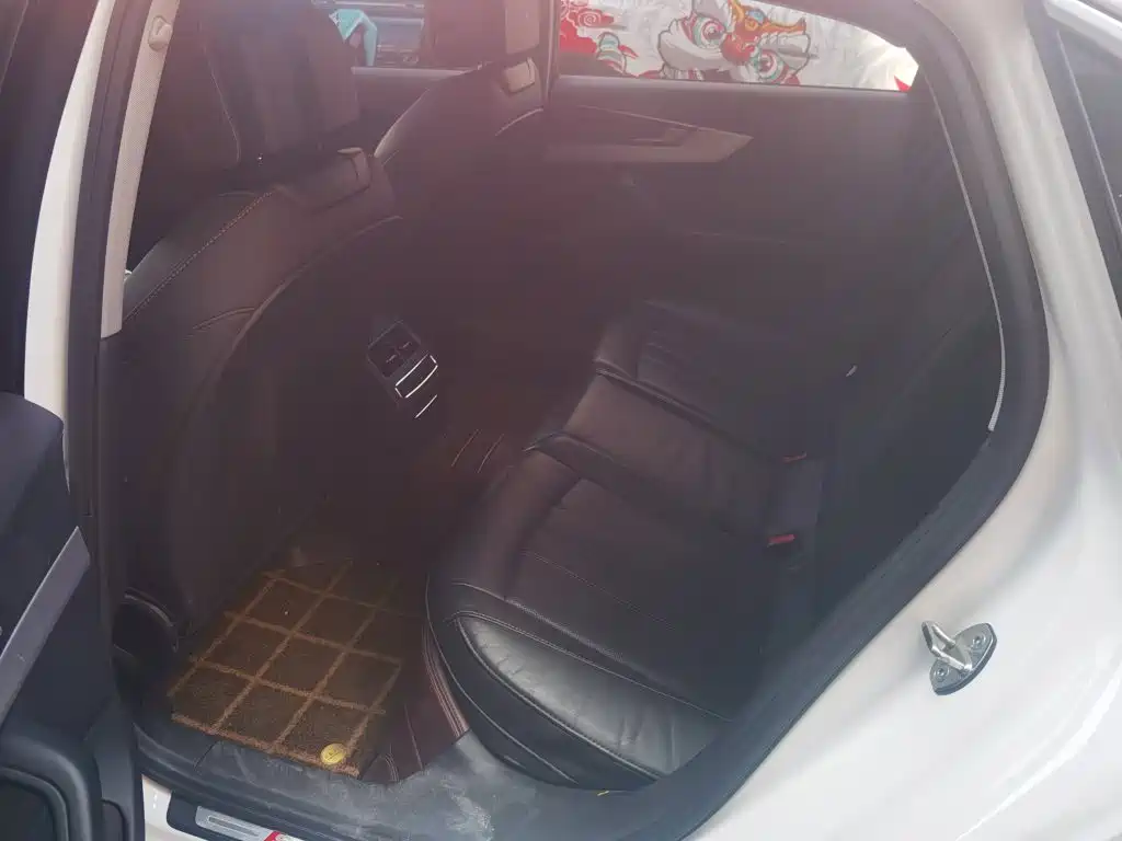 Audi A4L 2021