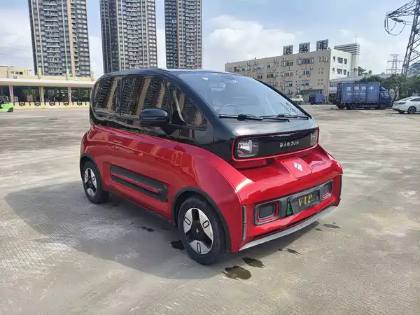 Baojun E300 2020