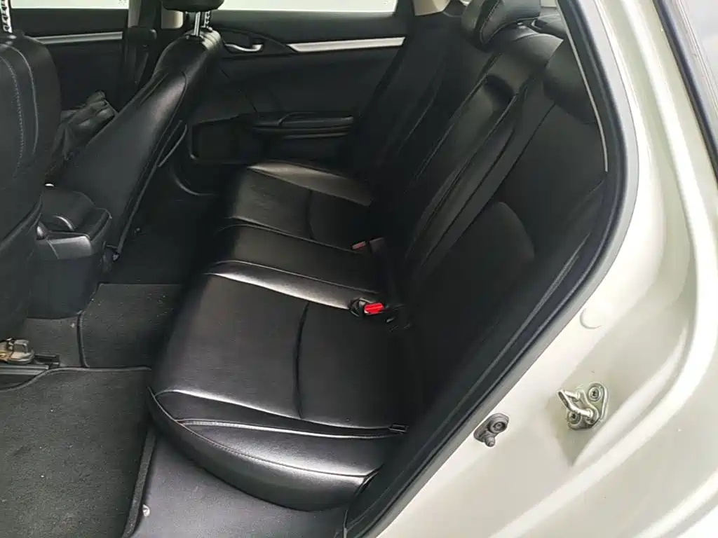 Honda Civic 2019 — фото 17