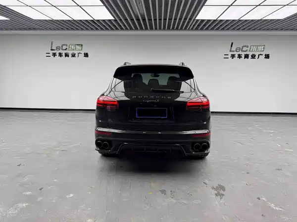 Porsche Cayenne 2016
