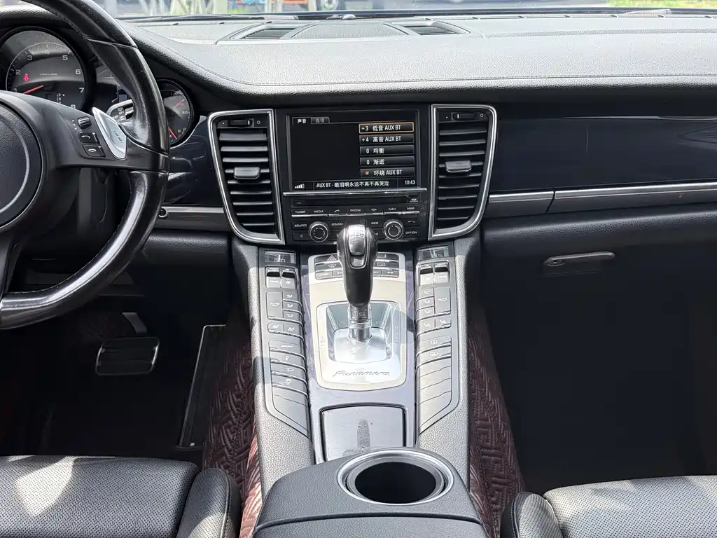 Porsche Panamera 2015 — фото 9