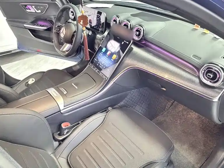 Mercedes-Benz C-Class 2025 — фото 13