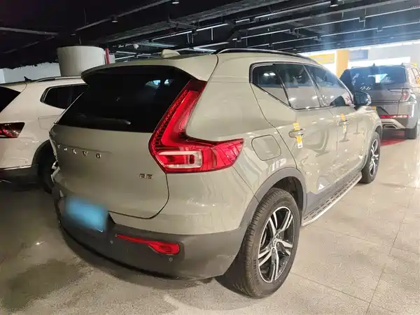 Volvo XC40 2023
