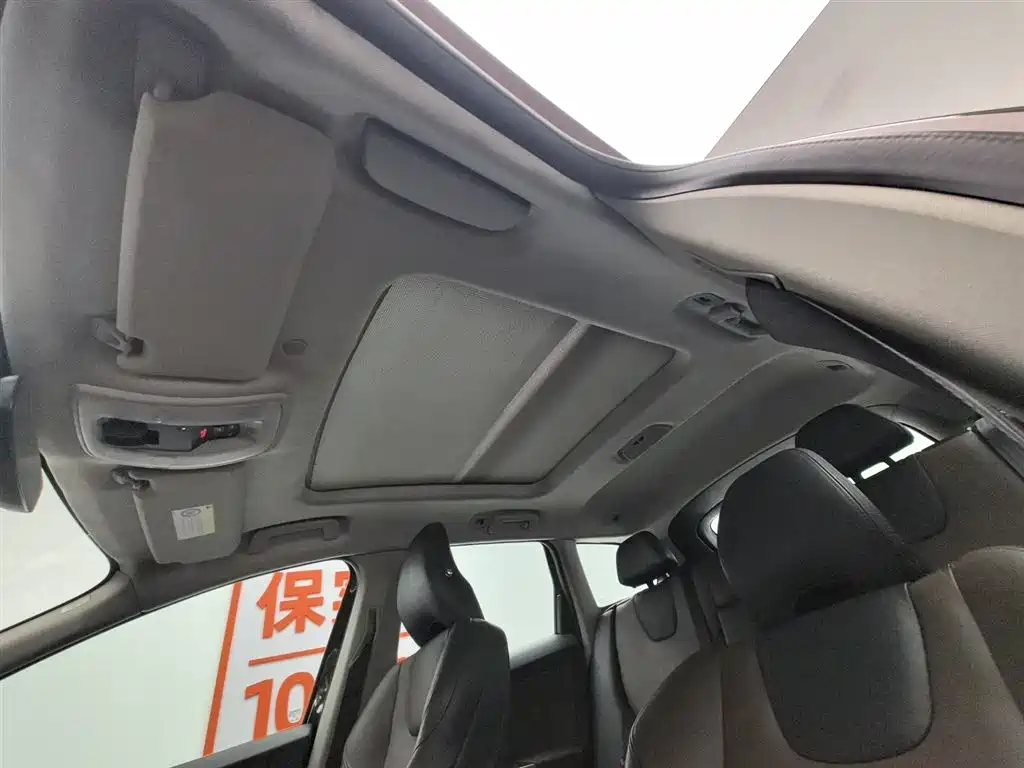Volvo XC60 2015 — фото 14
