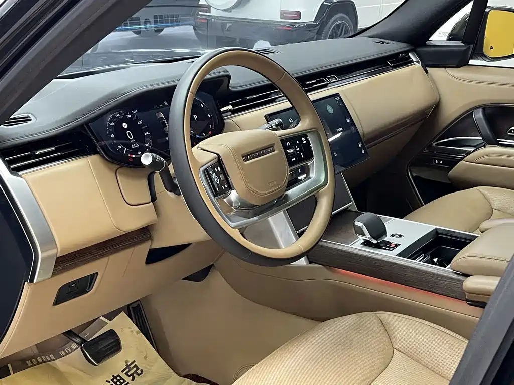 Land Rover Range Rover 2024 — фото 13