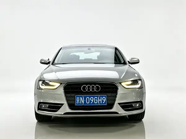 Audi A4L 2015