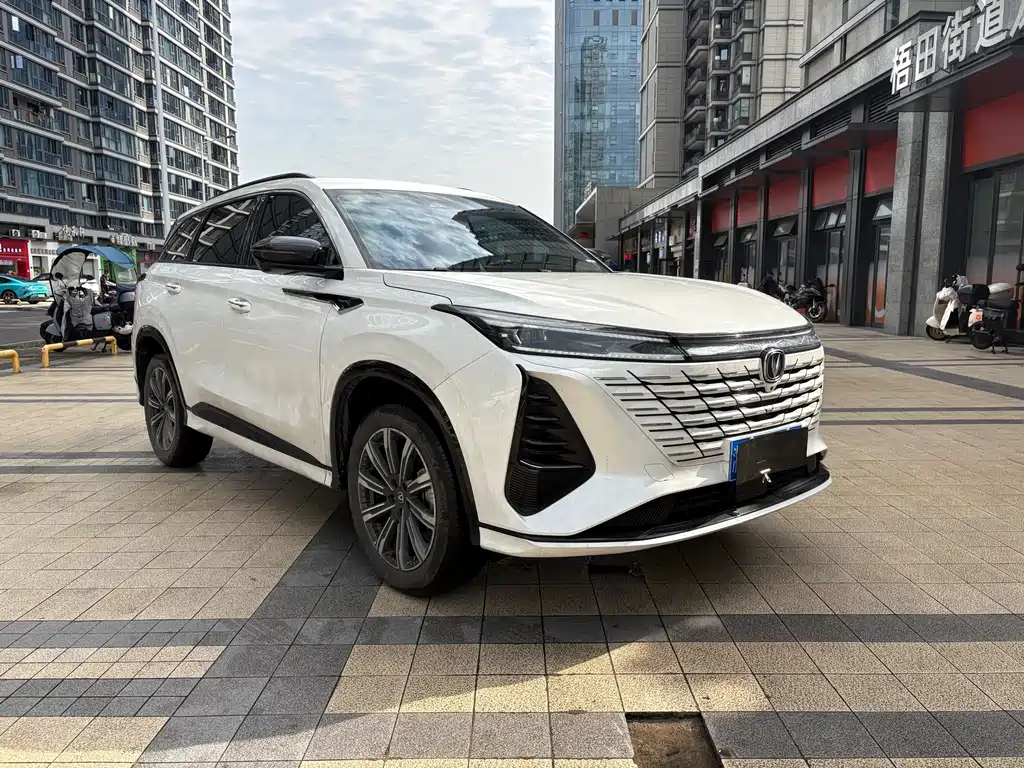 Changan CS75 PLUS 2025 — фото 3