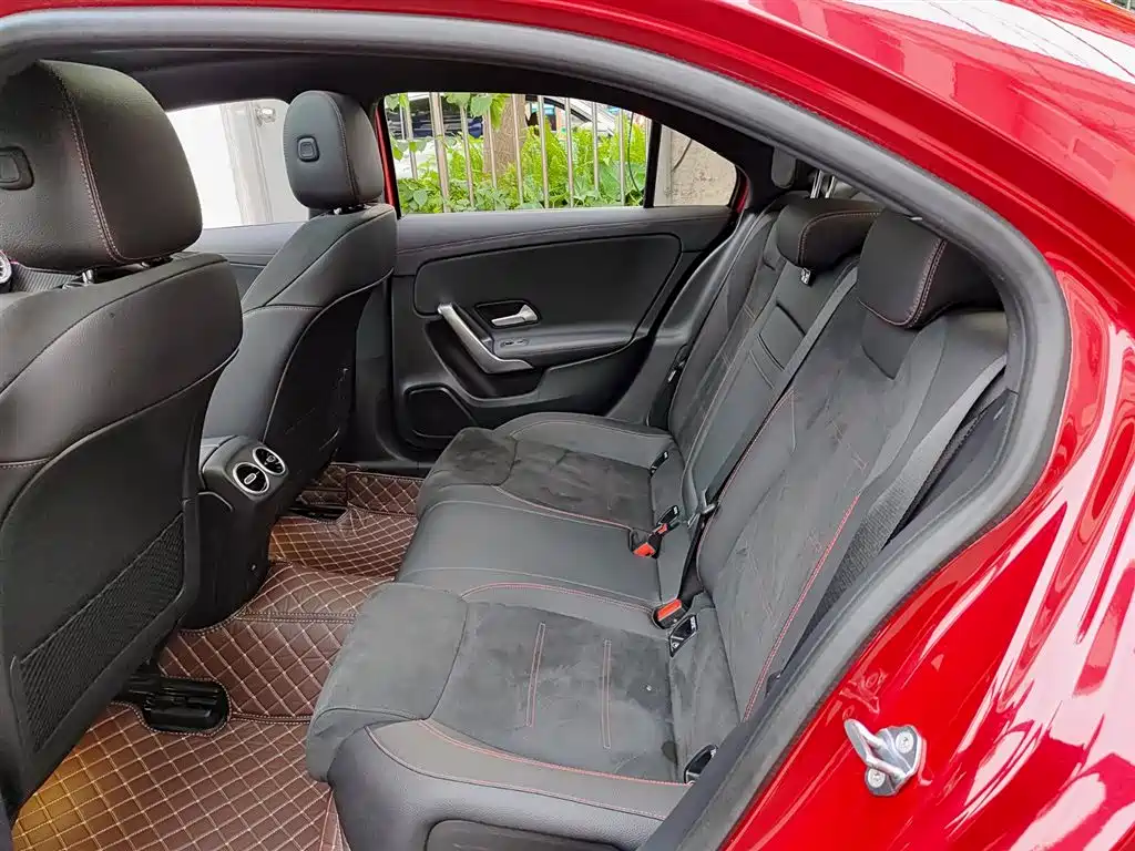 Mercedes-Benz A-Class 2023 — фото 8