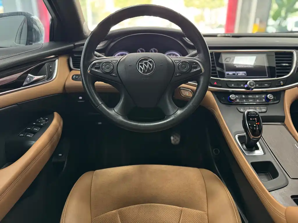 Buick LaCrosse 2017 — фото 8