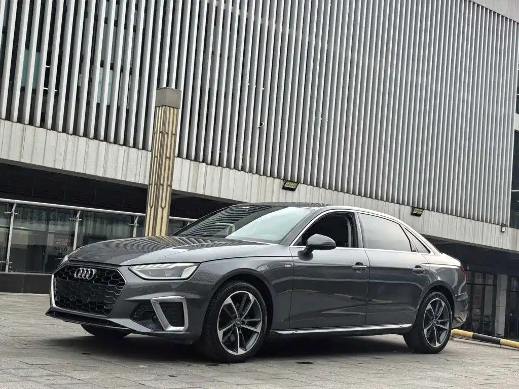 Audi A4L 2021