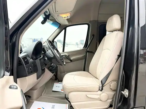 Mercedes-Benz Sprinter 2012