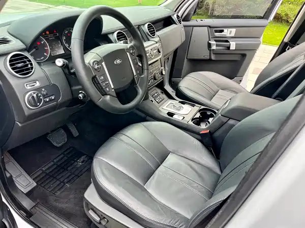 Land Rover Discovery 2016