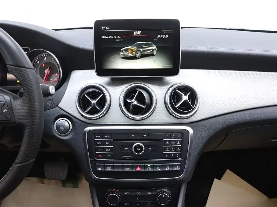 Mercedes-Benz GLA 2016 — фото 24