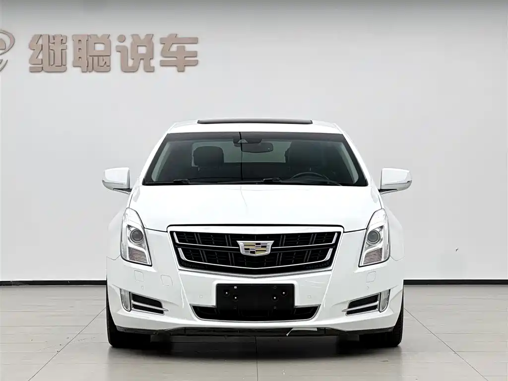 Cadillac XTS 2017 — фото 2