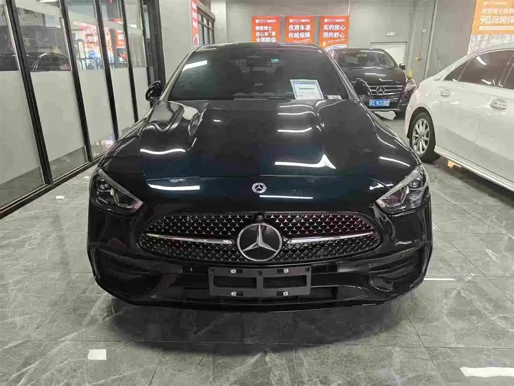 Mercedes-Benz C-Class 2024