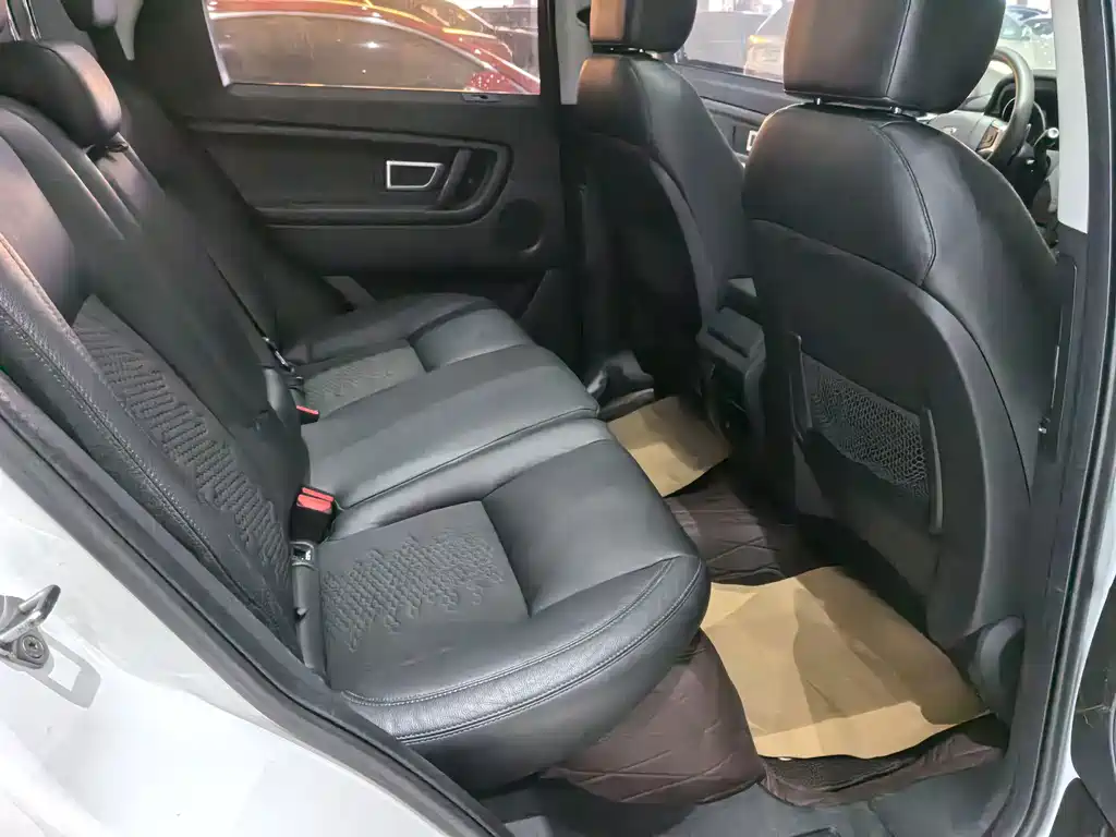 Land Rover Discovery Sport 2018 — фото 13