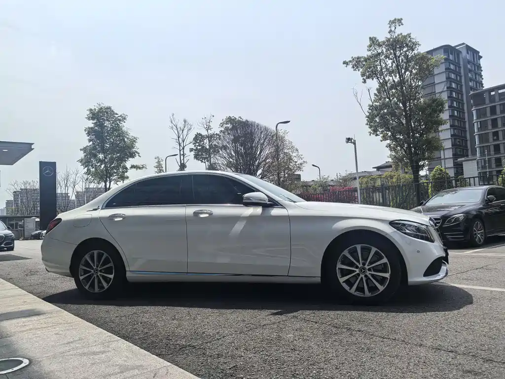 Mercedes-Benz C-Class 2019 — фото 7