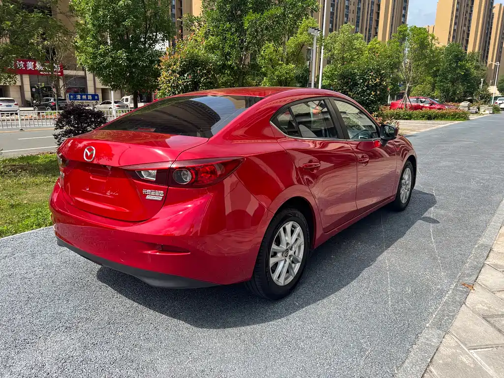 Mazda 3 Axela 2019 — фото 8