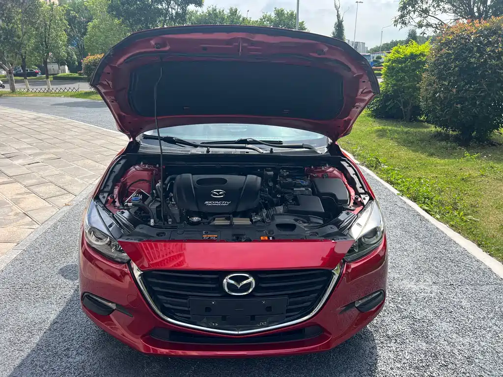 Mazda 3 Axela 2019 — фото 19
