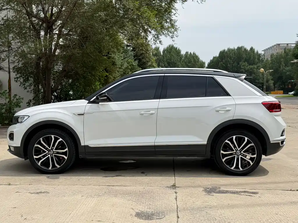 Volkswagen T-Roc 2022 — фото 8