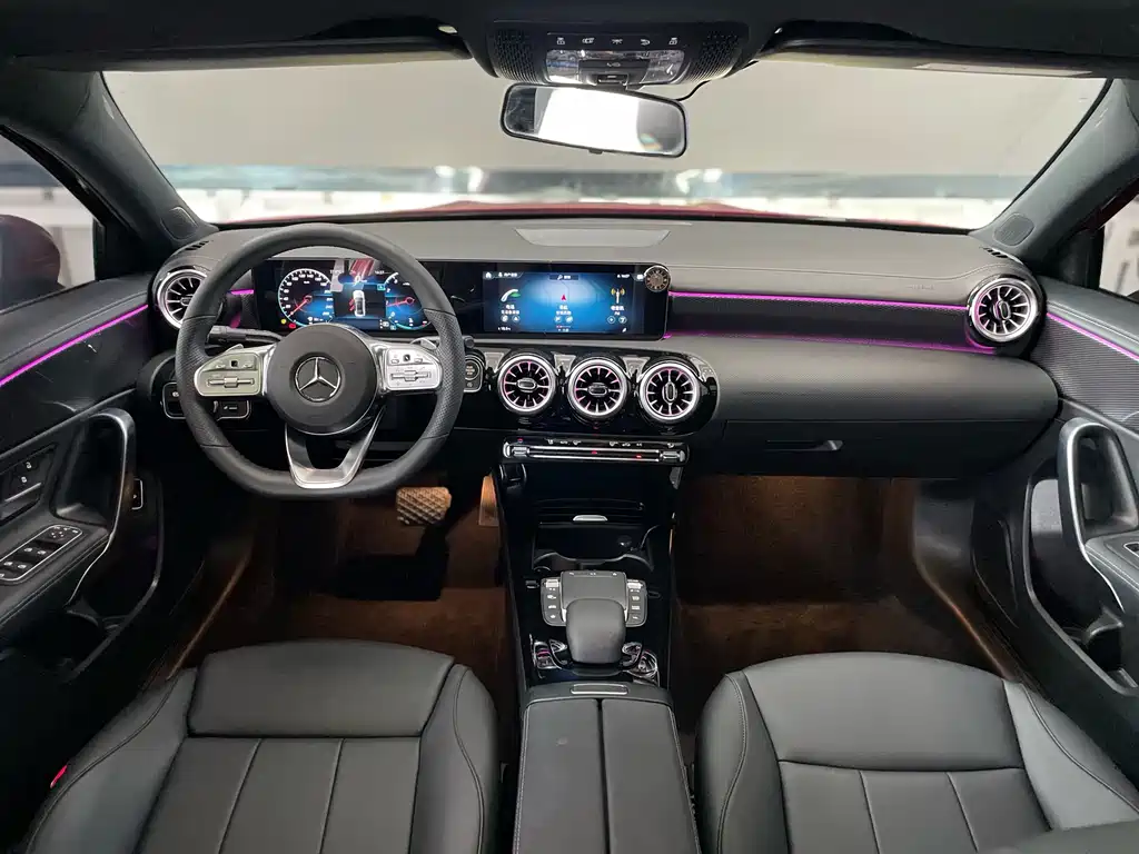 Mercedes-Benz A-Class 2022 — фото 10