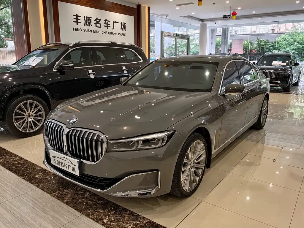 BMW 7 Series 2020 — фото 1