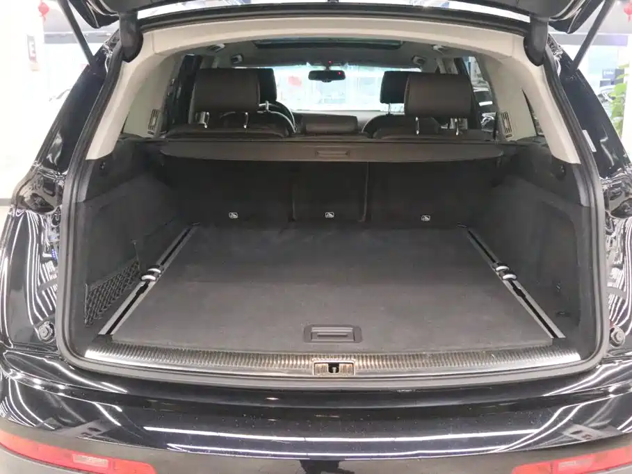 Audi Q7 2015 — фото 21