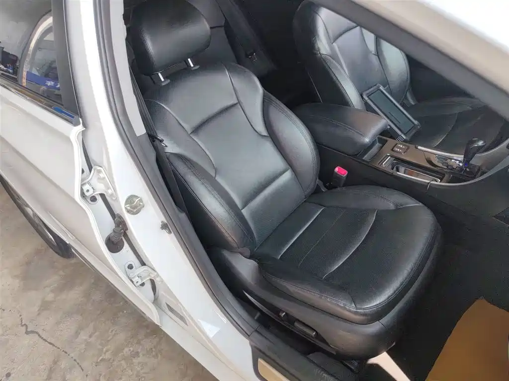Hyundai Sonata 2016 — фото 25