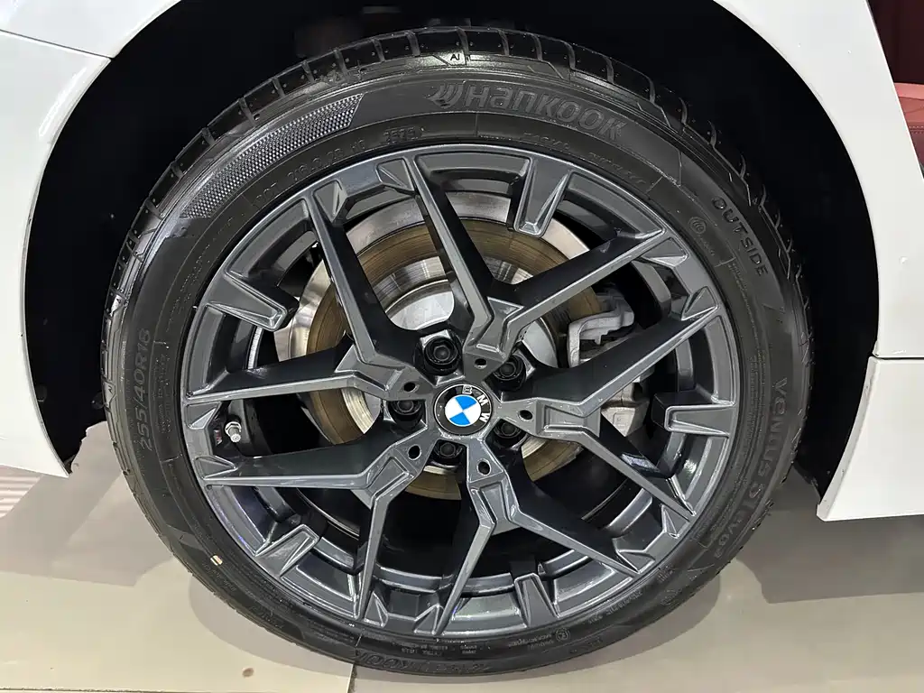 BMW 3 Series 2025 — фото 13