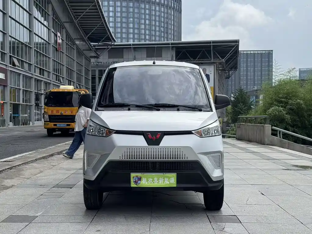Wuling EV50 2021 — фото 2