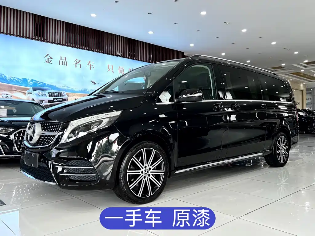 Mercedes-Benz V-Class 2022 — фото 1