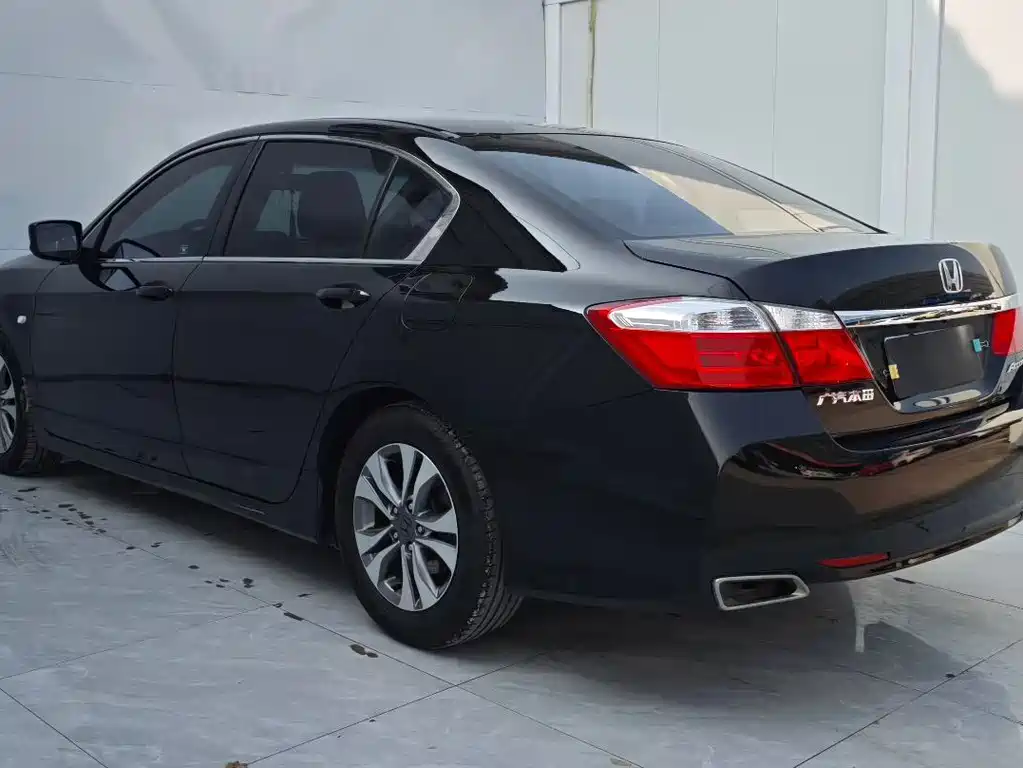 Honda Accord 2016 — фото 7