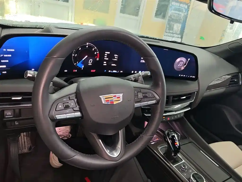 Cadillac CT5 2025 — фото 10