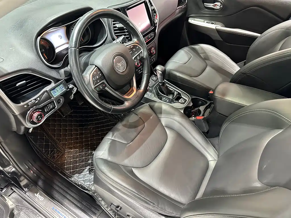 Jeep Cherokee 2019
