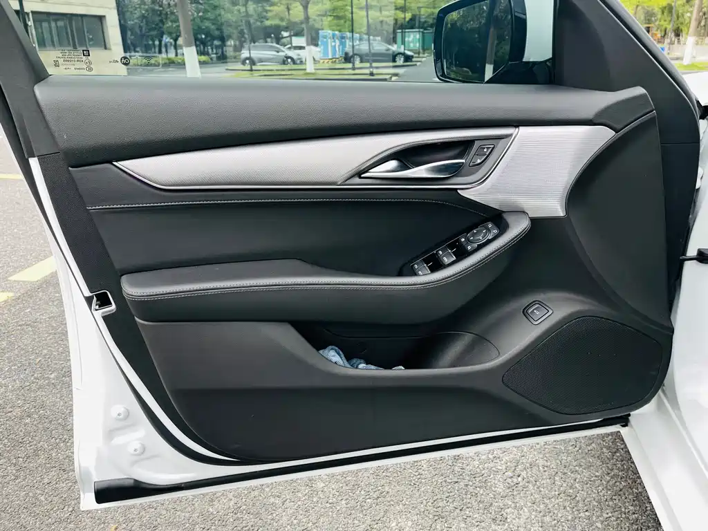 Cadillac CT5 2021 — фото 18