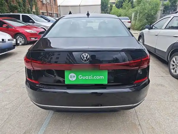 Volkswagen Passat 2025