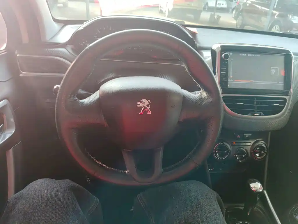Peugeot 2008 2016