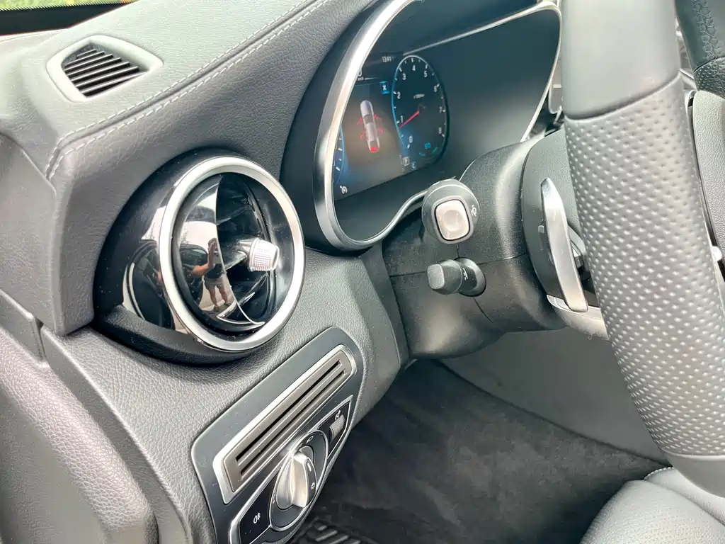 Mercedes-Benz C-Class 2020