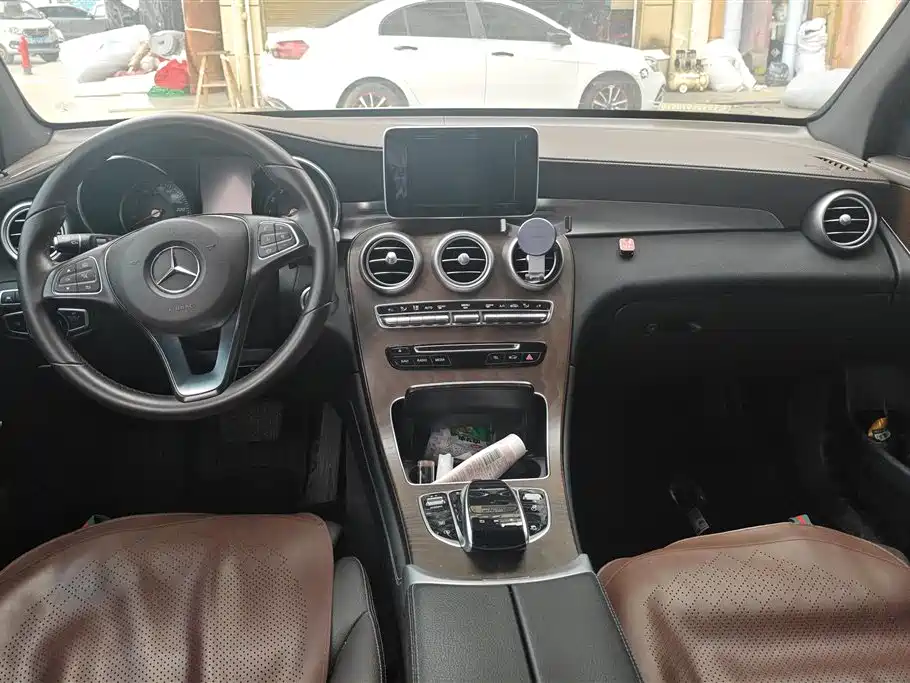 Mercedes-Benz GLC 2019 — фото 12