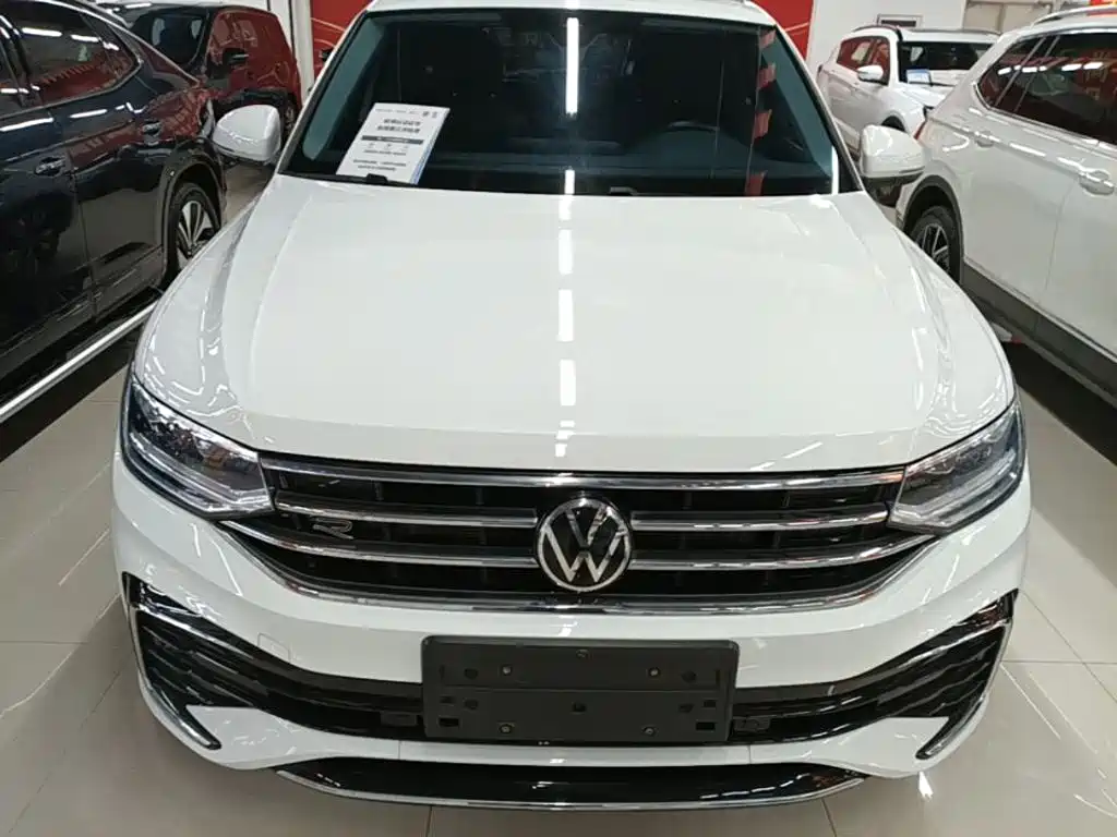 Volkswagen Tiguan L 2022 — фото 3