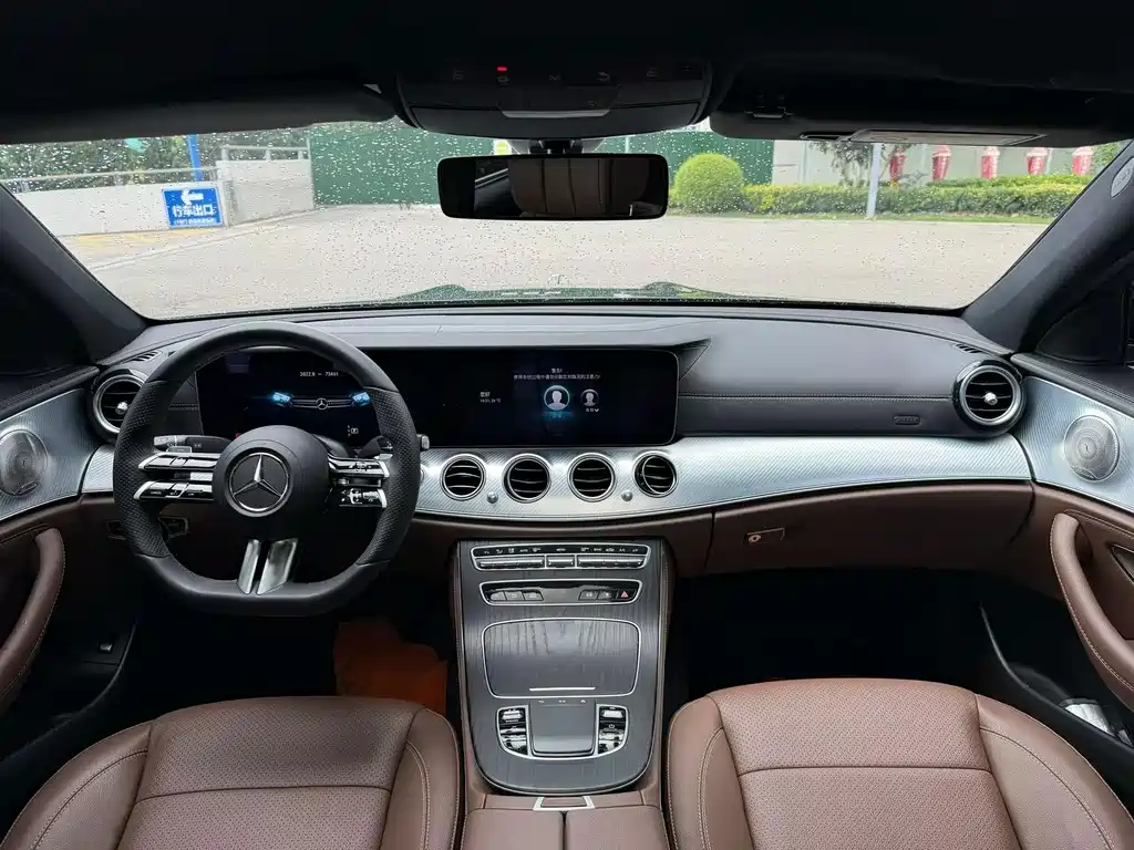 Mercedes-Benz E-Class 2022