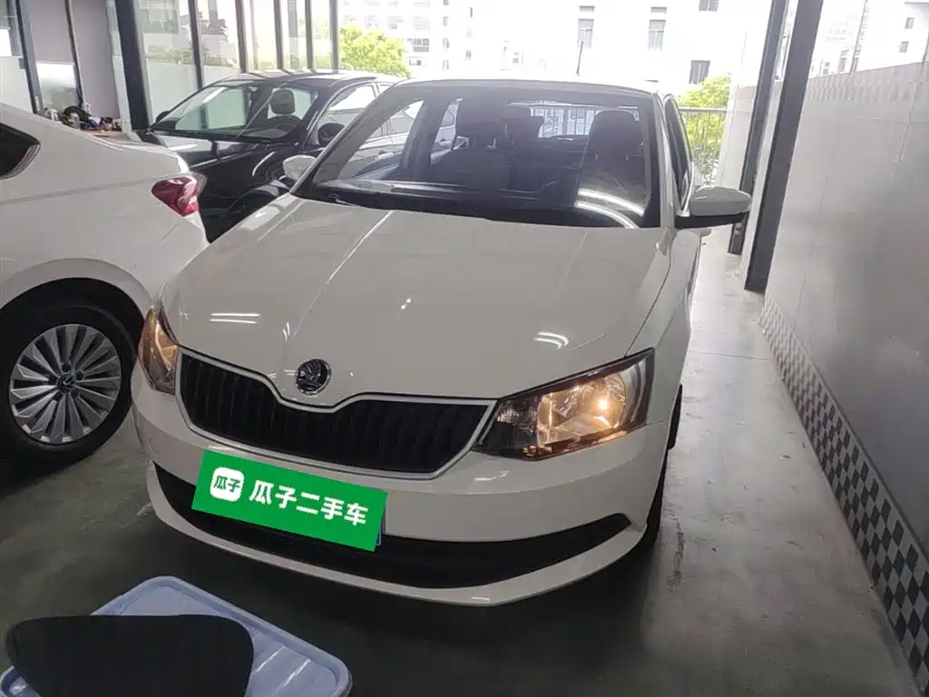 Skoda Fabia 2017 — фото 1