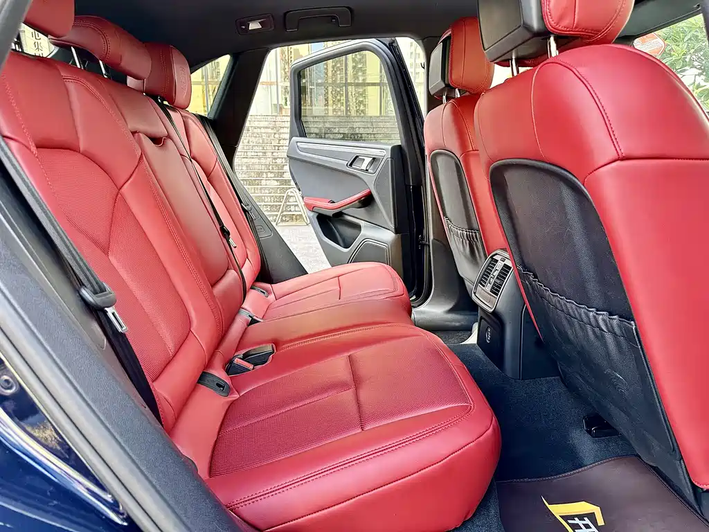 Porsche Macan 2019 — фото 13