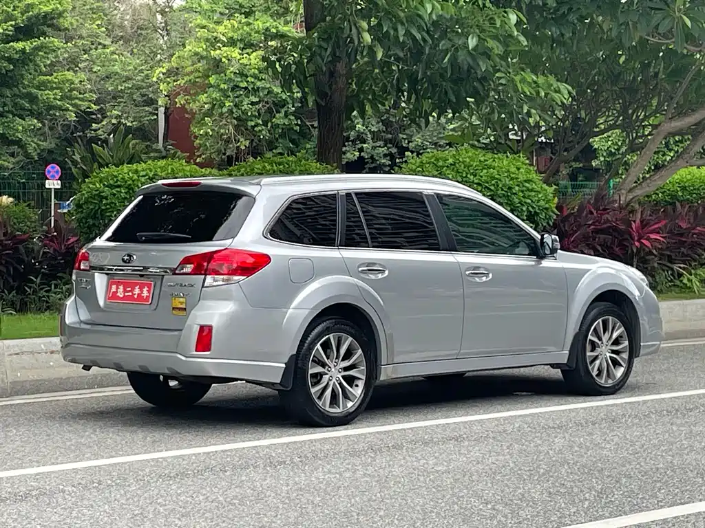 Subaru Outback 2014 — фото 5