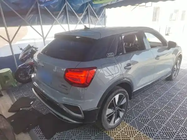 Audi Q2L 2023