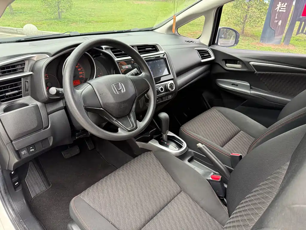 Honda Fit 2018 — фото 12