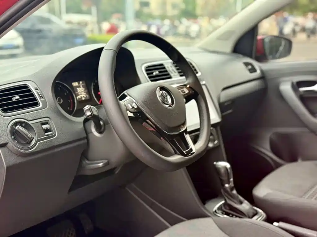 Volkswagen Polo 2016 — фото 15
