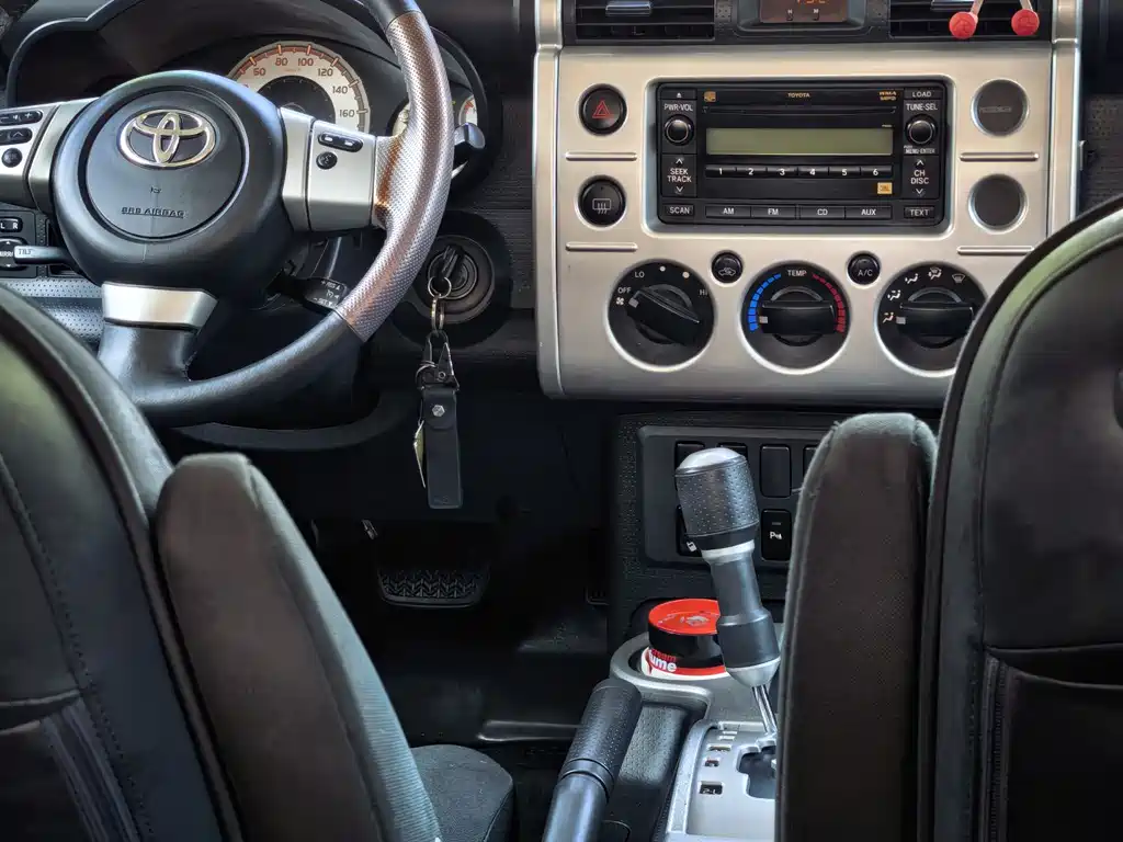 Toyota FJ Cruiser 2019 — фото 13